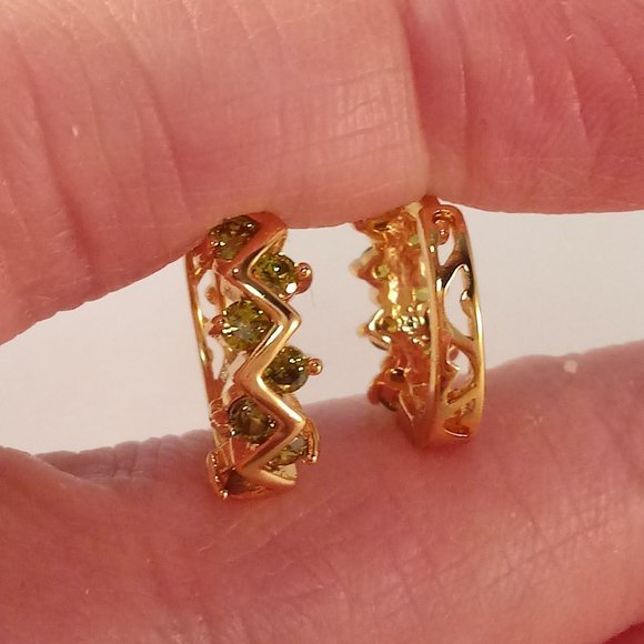 18K Yellow Gold Filled Peridot Olive Green Diamond Zircon Hoop Huggie Earrings - Picture 5 of 5